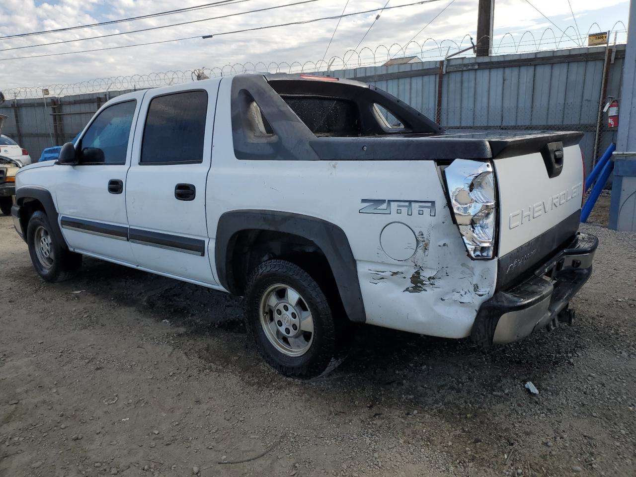 2003 Chevrolet Avalanche C1500 - Фото 2