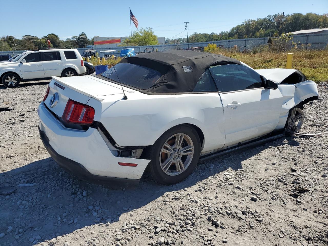 2012 Ford Mustang - Фото 3
