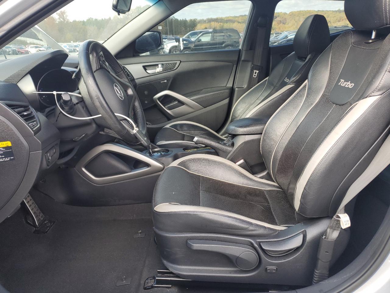 2013 Hyundai Veloster Turbo - Image 7