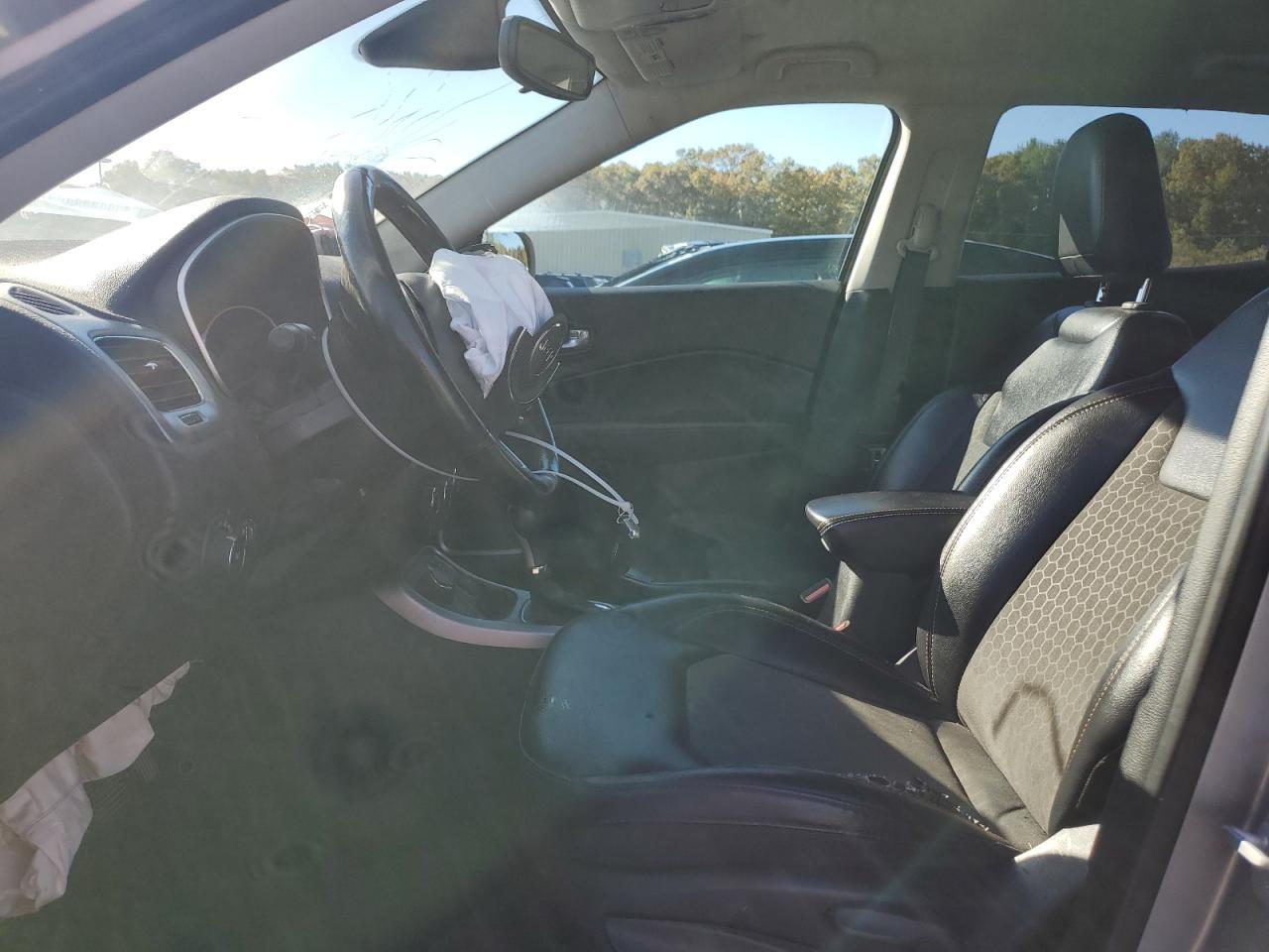 2018 Jeep Compass Latitude - Image 7