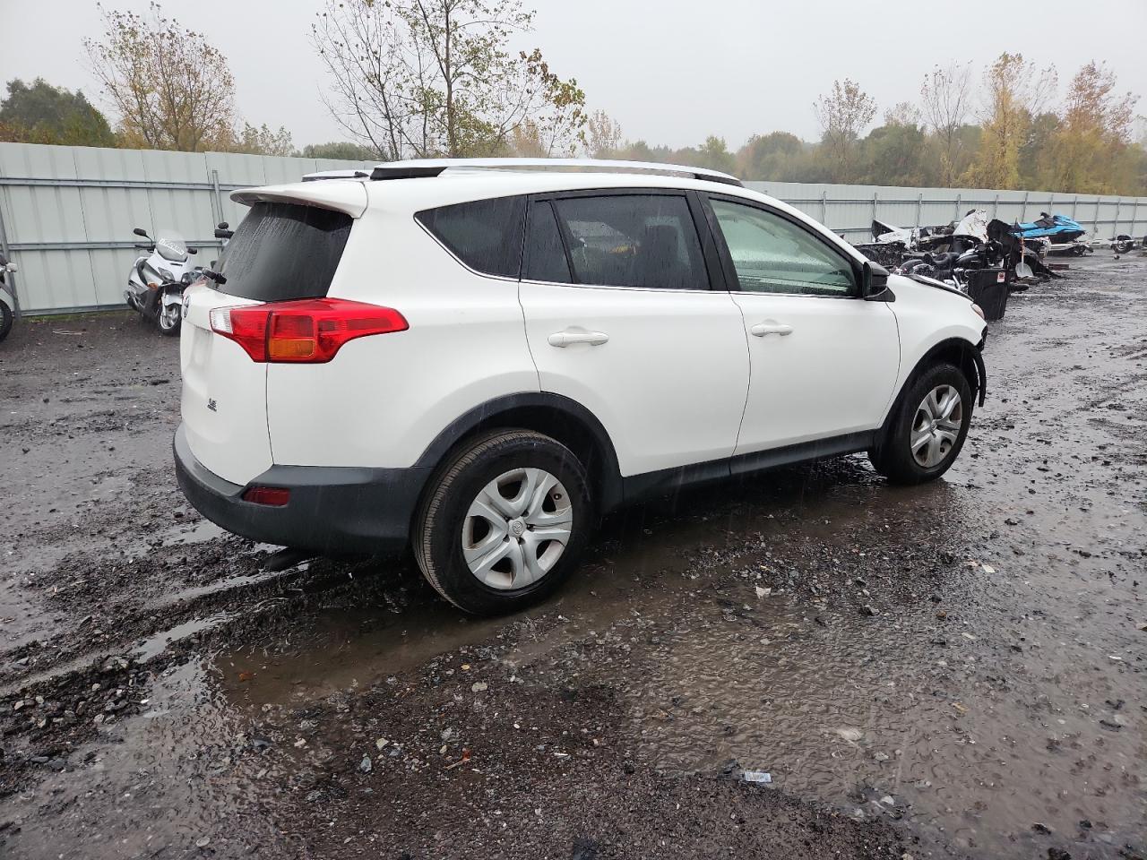 2015 Toyota Rav4 Le - Фото 3