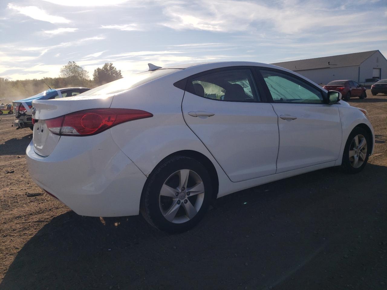 2013 Hyundai Elantra Gls - Image 3