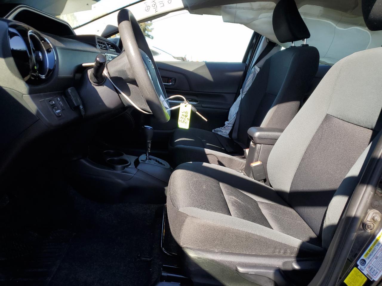 2016 Toyota Prius C - Фото 7