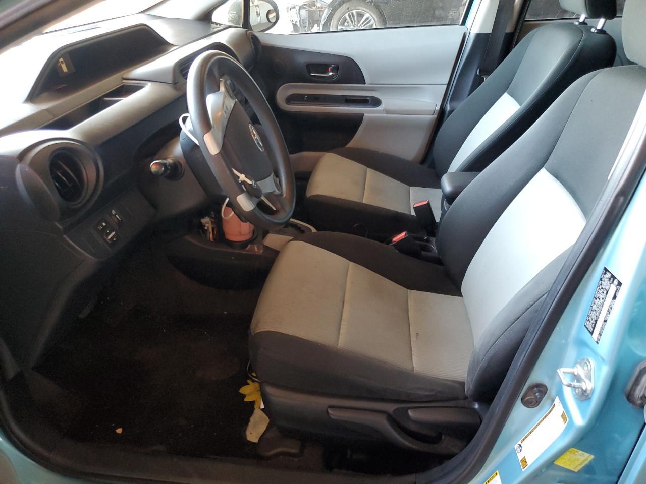 2013 Toyota Prius C - Фото 7