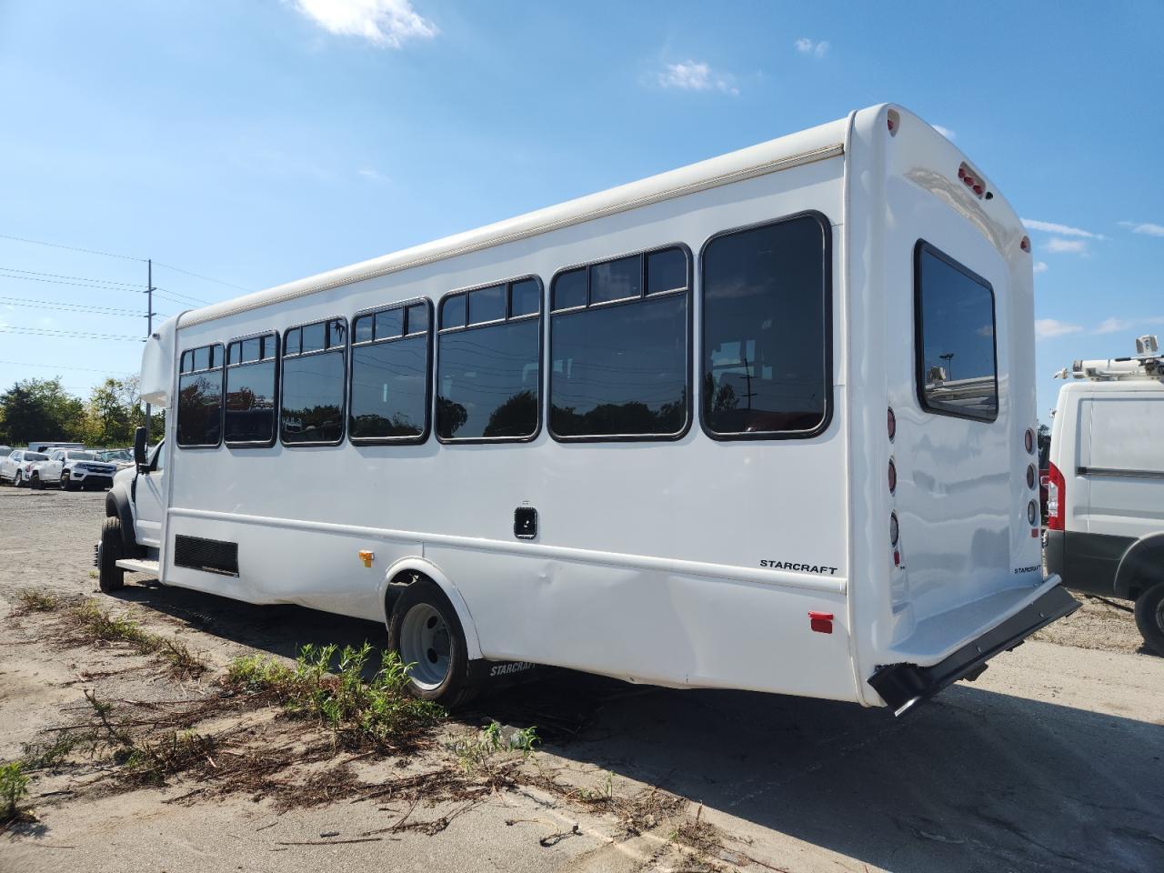 2022 Ford F550 Super Duty - Image 2