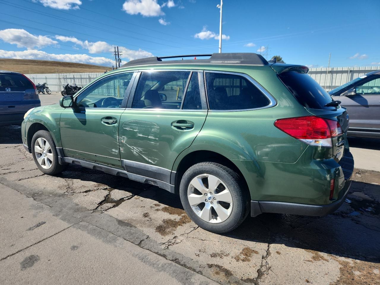 2012 Subaru Outback 3.6R Limited - Image 2