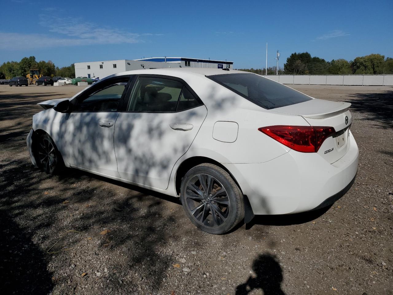 2017 Toyota Corolla L - Фото 2