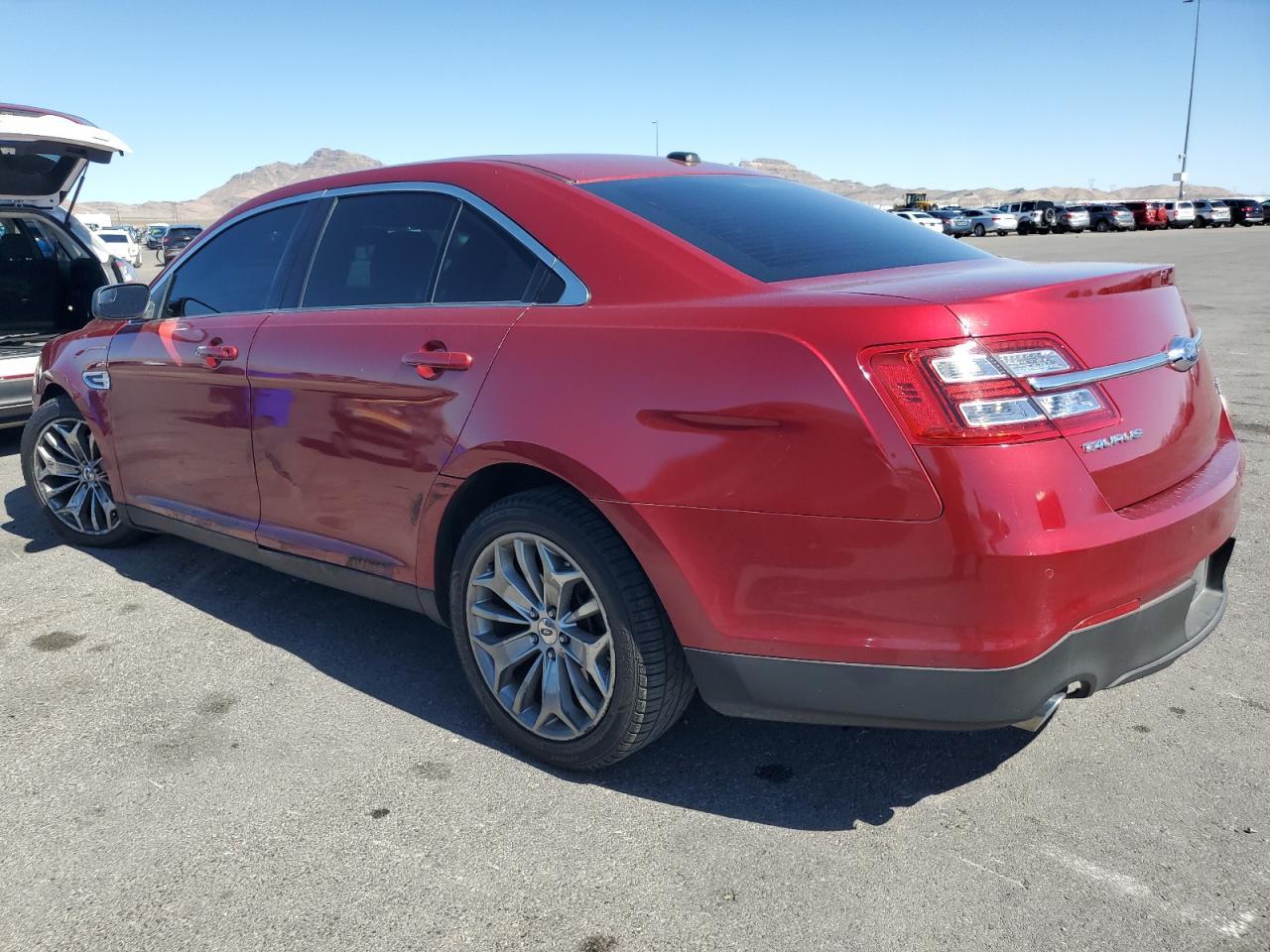 2013 Ford Taurus Limited - Фото 2