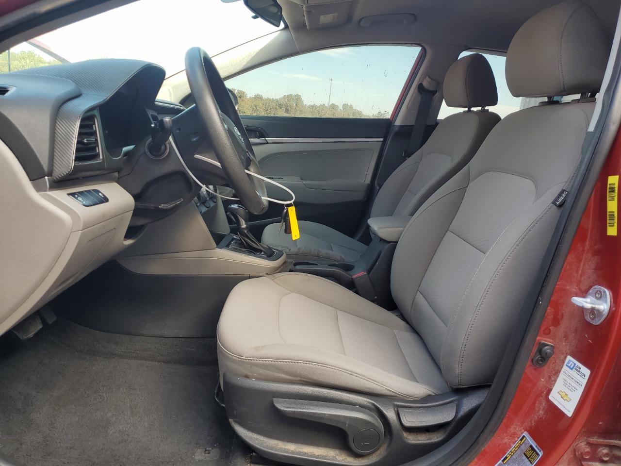 2019 Hyundai Elantra Se - Image 7