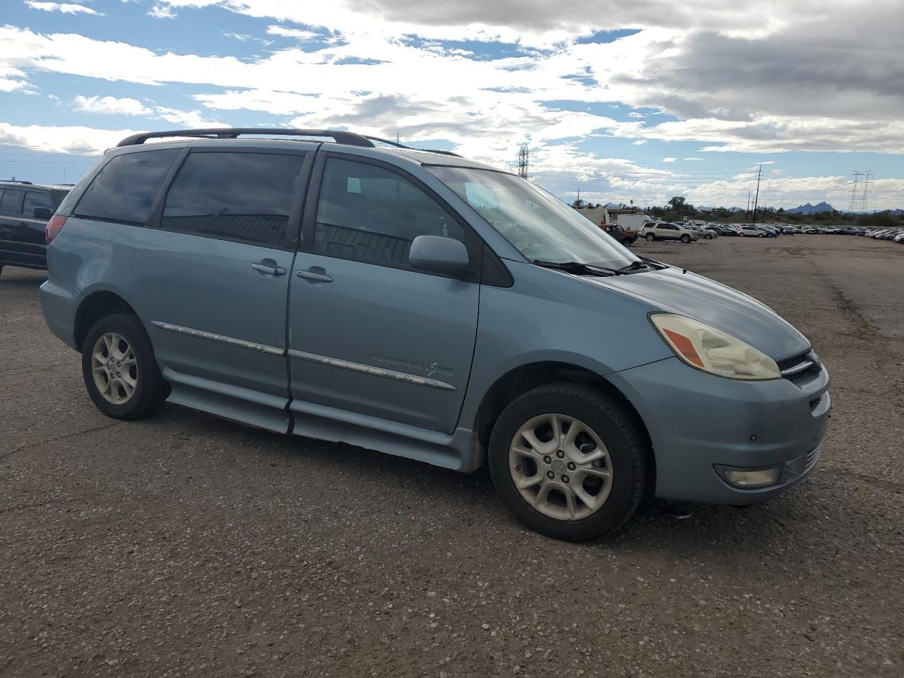 2004 Toyota Sienna Xle - Фото 4