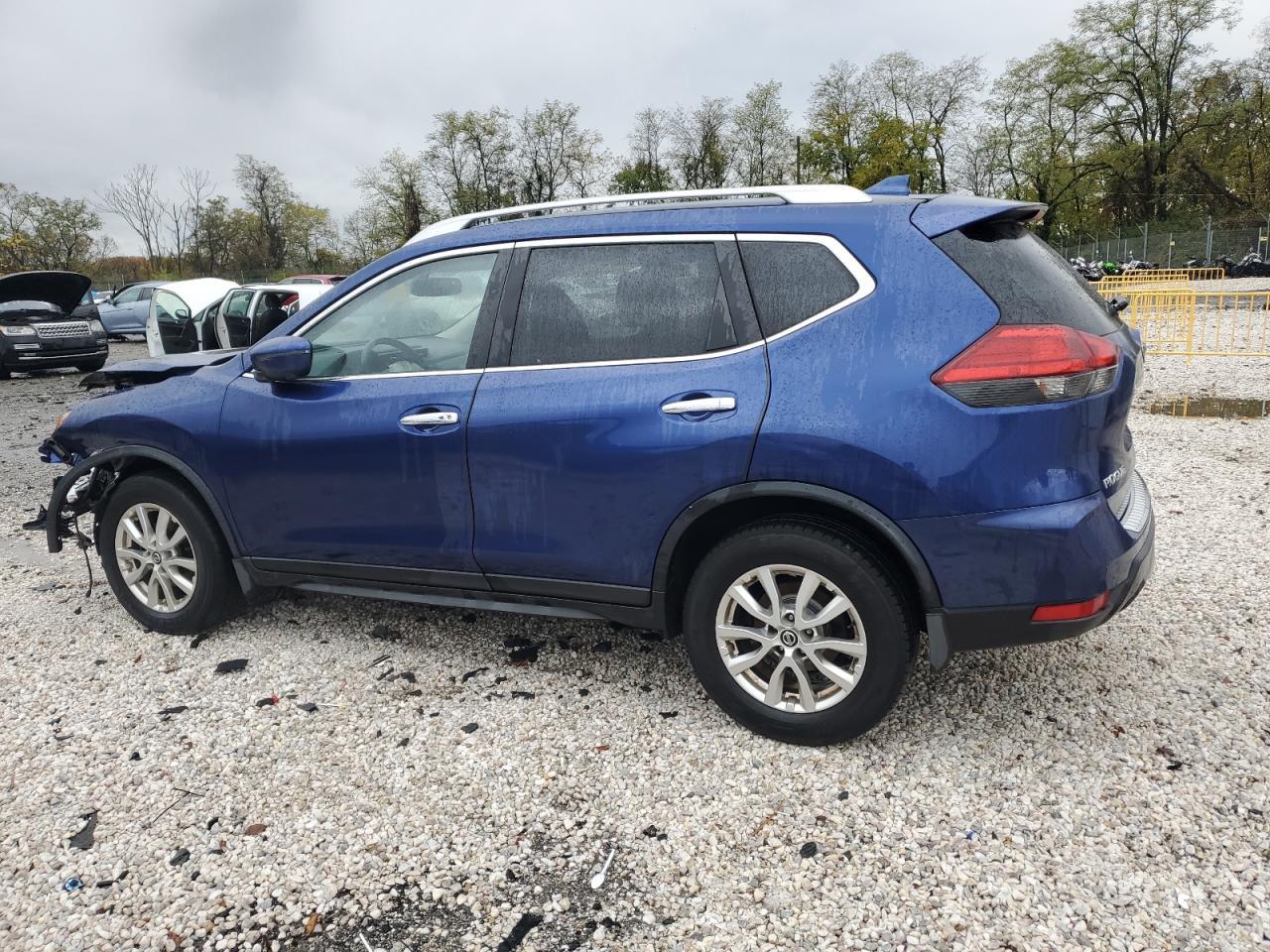 2017 Nissan Rogue S - Фото 2