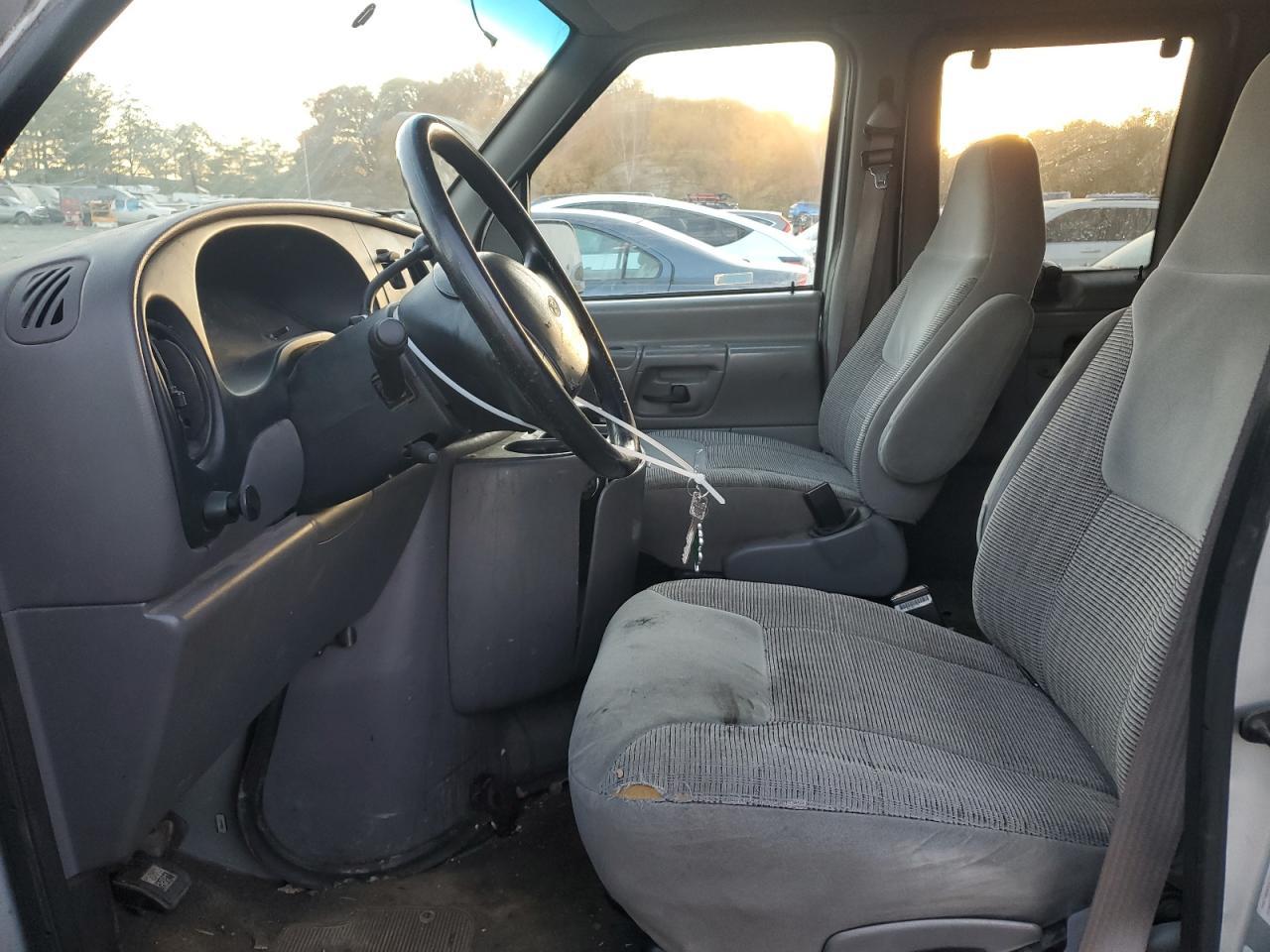 1998 Ford Econoline - Image 7