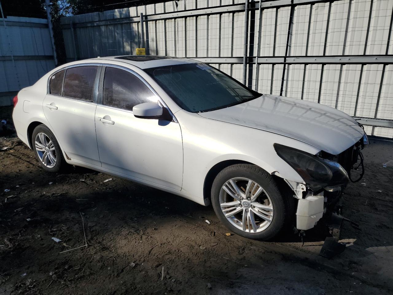 2013 Infiniti G37 Base - Фото 4