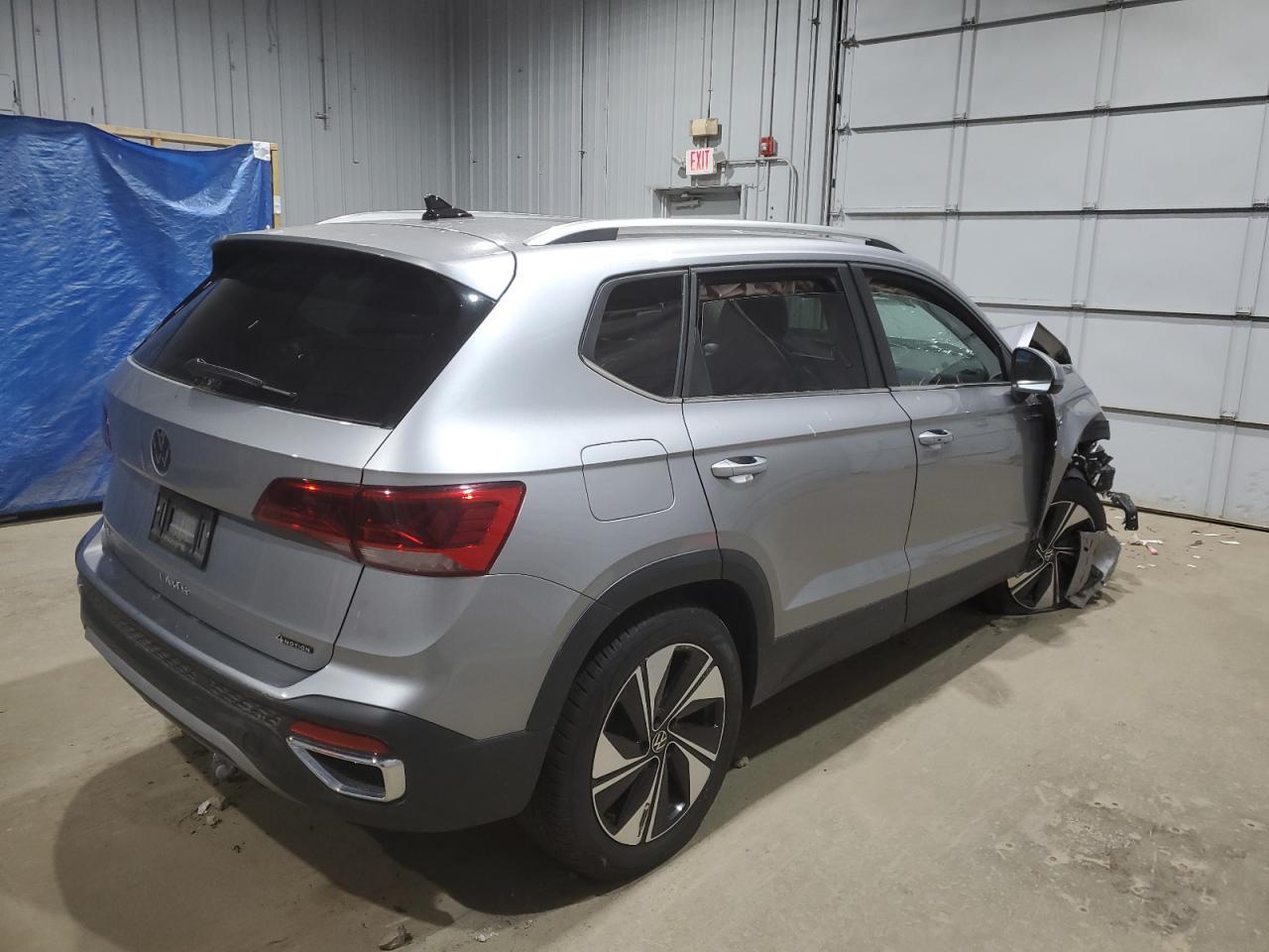 2024 Volkswagen Taos Se - Фото 3