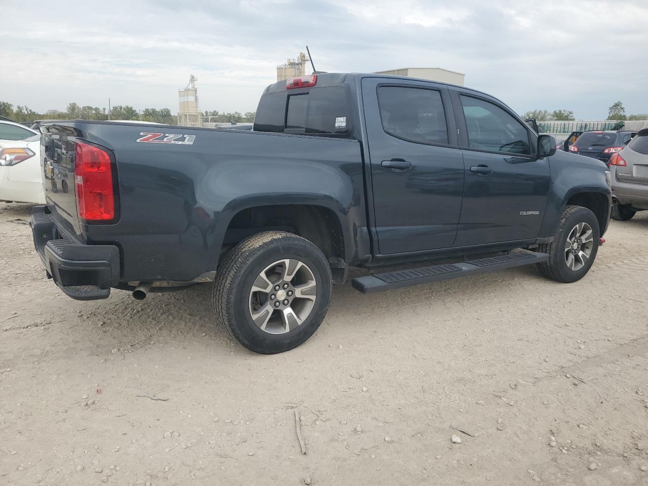 2017 Chevrolet Colorado Z71 - Image 3