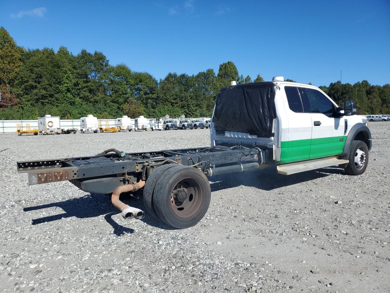 2017 Ford F-450 Chassis Xlt 6.7L Turbo Diesel - Image 3