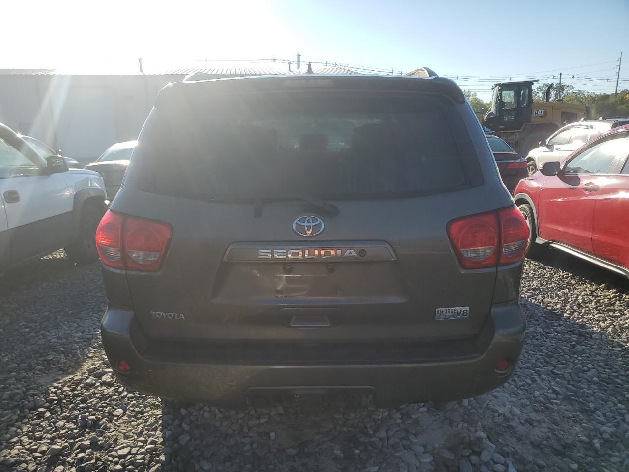2010 Toyota Sequoia Sr5 - Image 6
