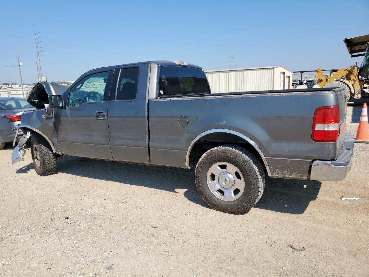 2004 Ford F150 - Image 2