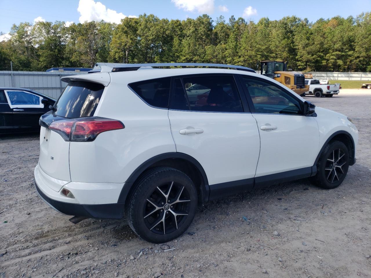 2016 Toyota Rav4 Se - Image 3