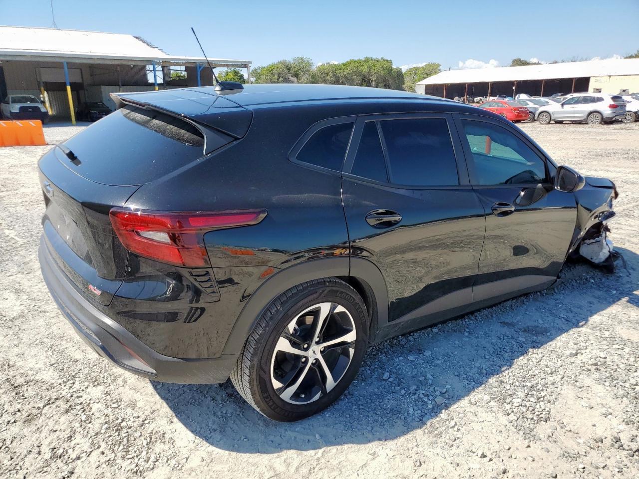 2025 Chevrolet Trax 1Rs - Фото 3