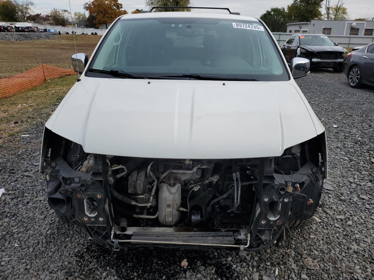 2013 Chrysler Town & Country Touring L - Фото 5