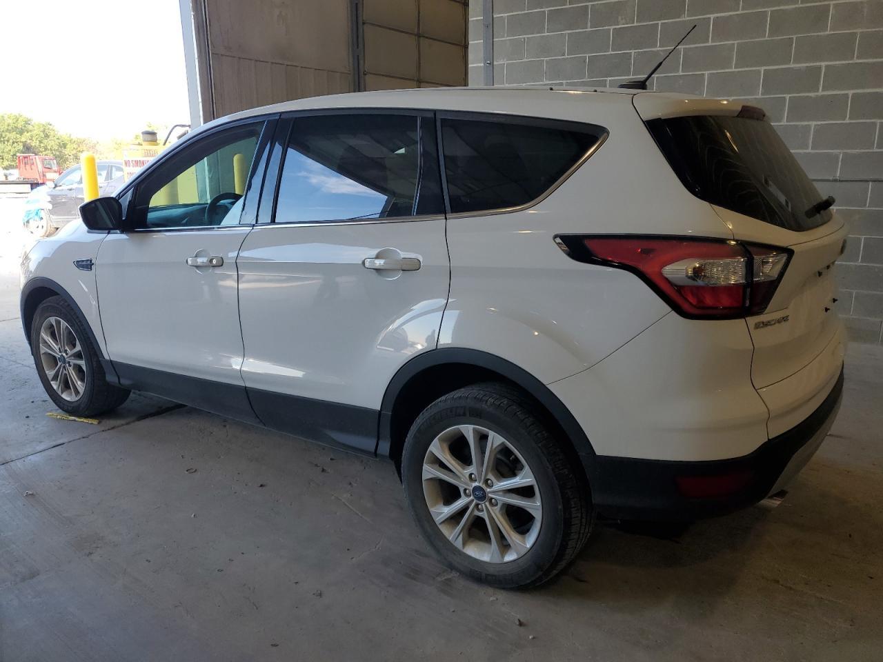 2017 Ford Escape Se - Фото 2