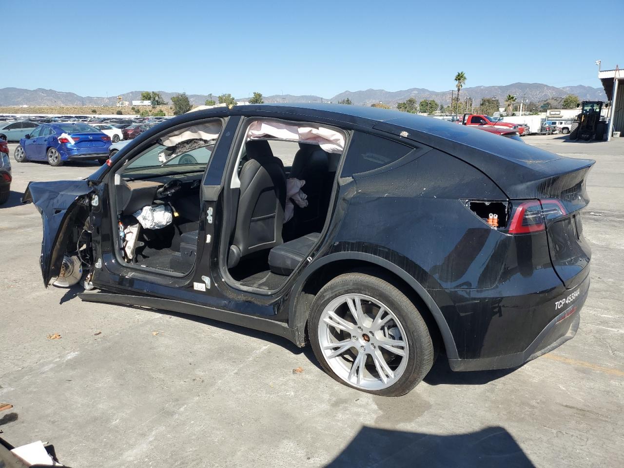 2024 Tesla Y - Image 2