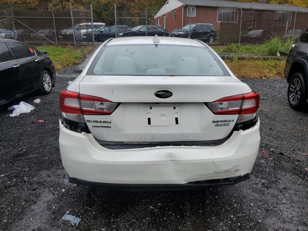 2017 Subaru Impreza Premium Plus - Фото 6