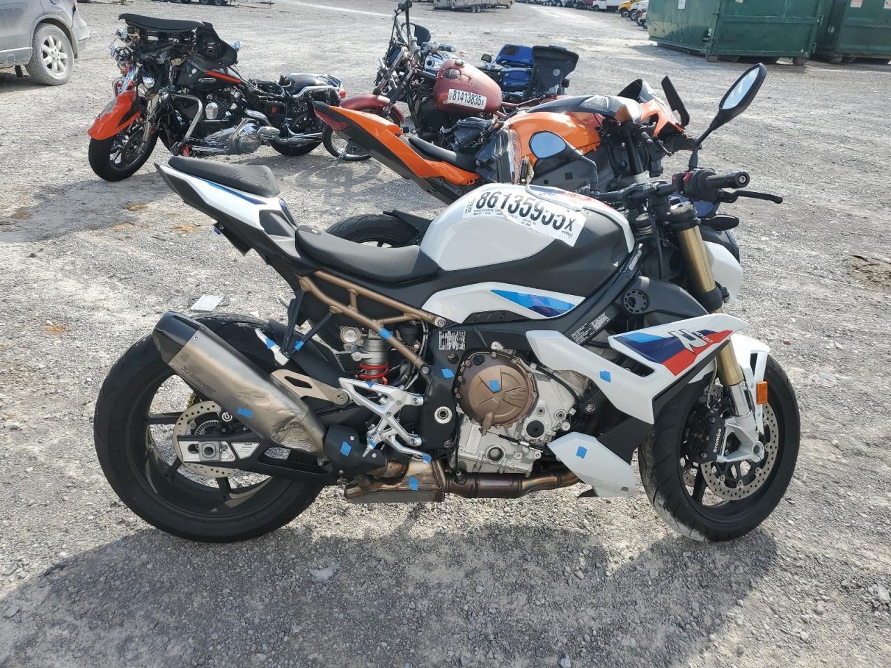 2024 BMW S 1000 R