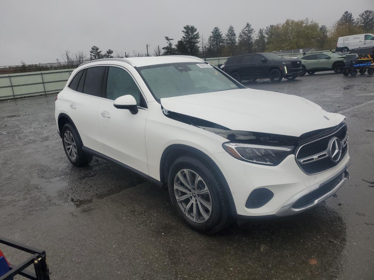 2025 Mercedes-Benz Glc 300 4Matic - Image 4