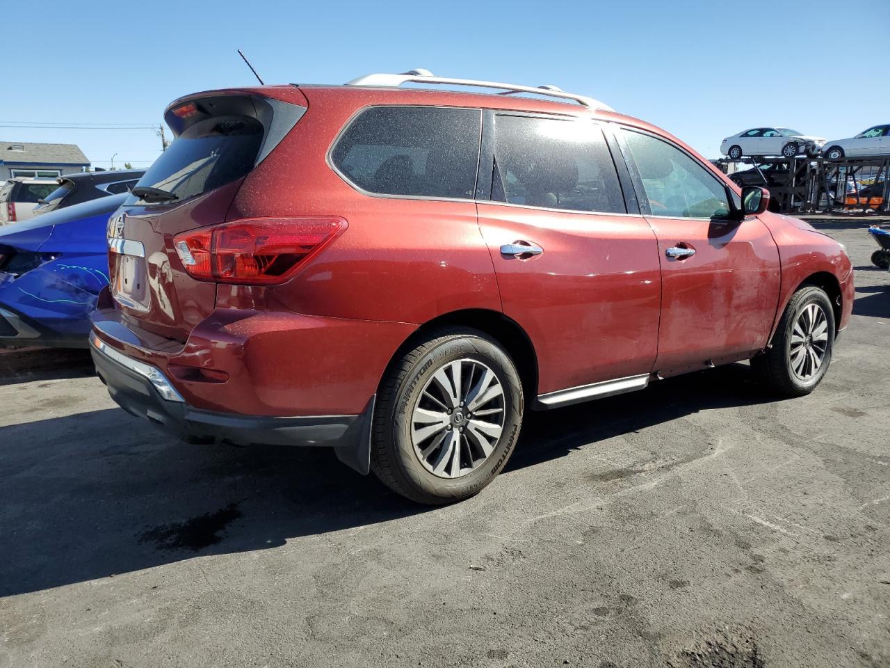 2017 Nissan Pathfinder S - Фото 3