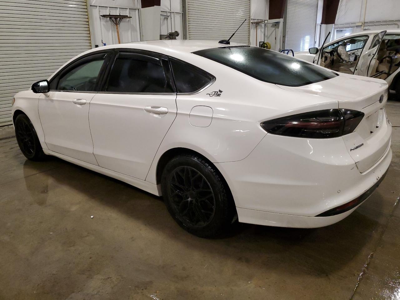 2014 Ford Fusion Se - Фото 2