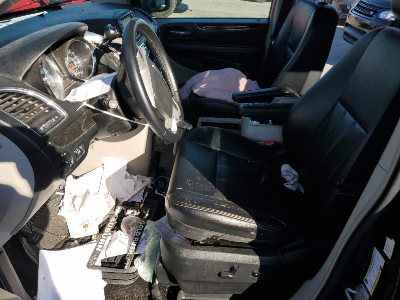 2014 Chrysler Town & Country Touring - Фото 7