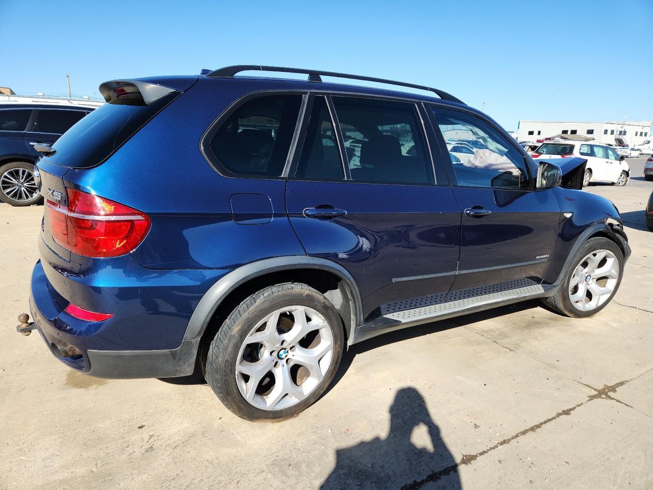 2011 BMW X5 xDrive35I - Фото 3