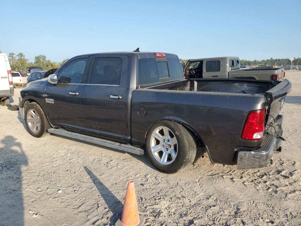 2017 Ram 1500 Slt - Фото 2