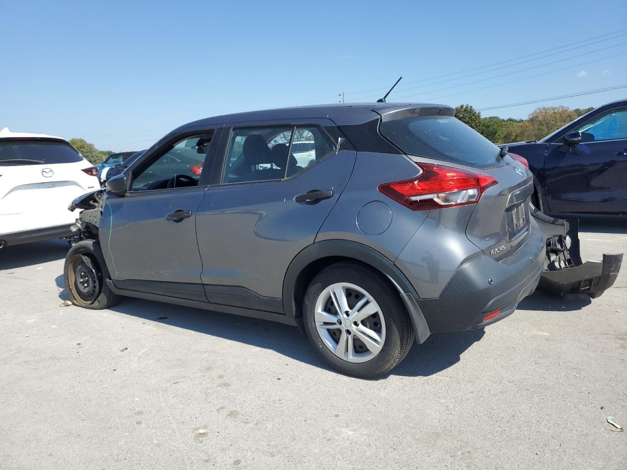 2020 Nissan Kicks S - Фото 2