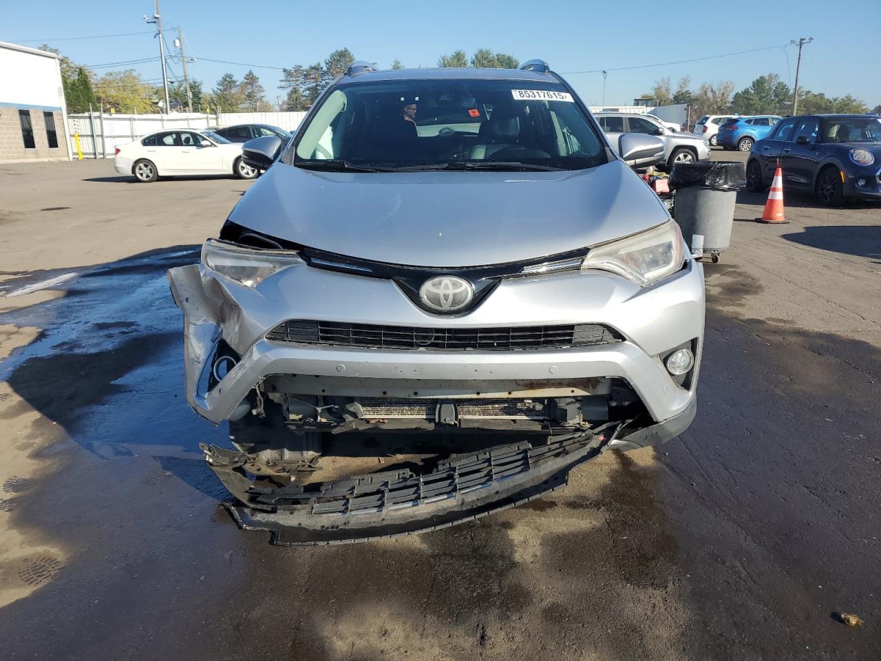 2017 Toyota Rav4 Limited - Image 5