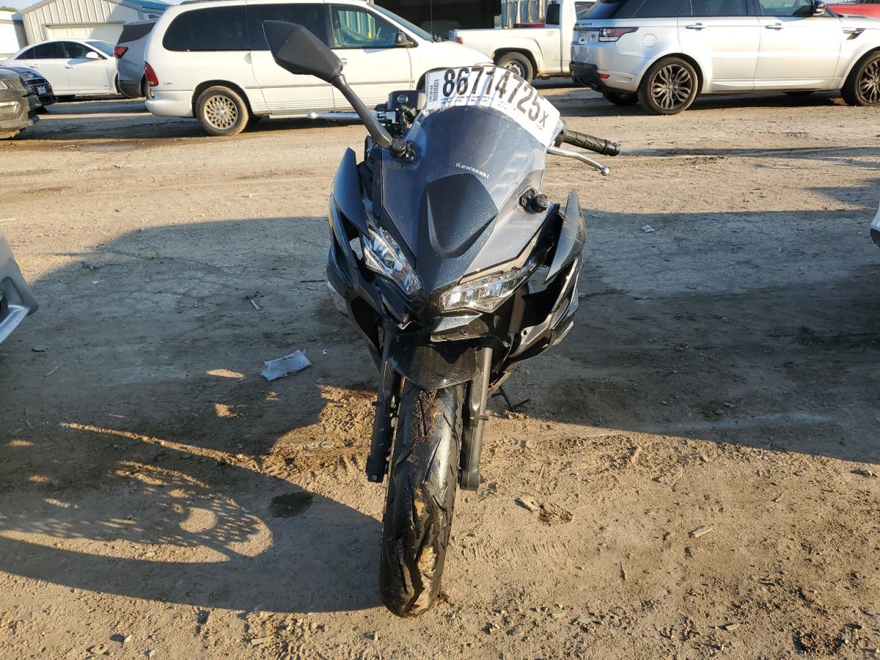 2025 Kawasaki Ex650 R - Фото 2
