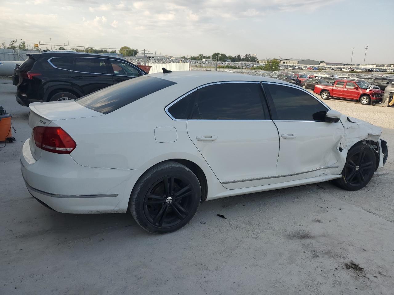 2014 Volkswagen Passat Se - Image 3