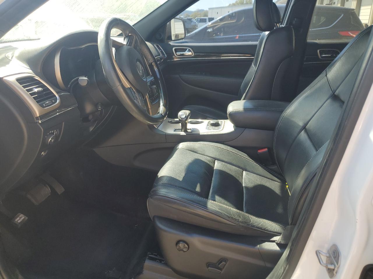 2015 Jeep Grand Cherokee Overland - Image 7