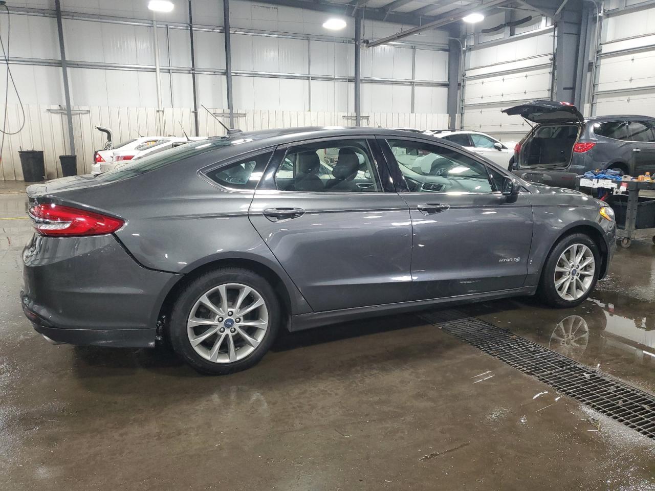 2017 Ford Fusion Se Hybrid - Фото 3