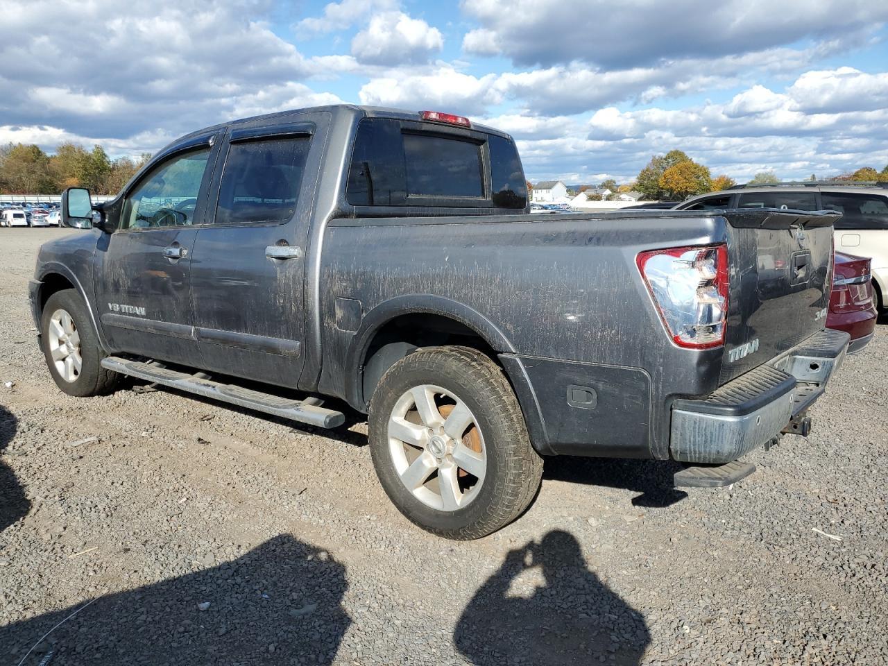 2014 Nissan Titan S - Фото 2