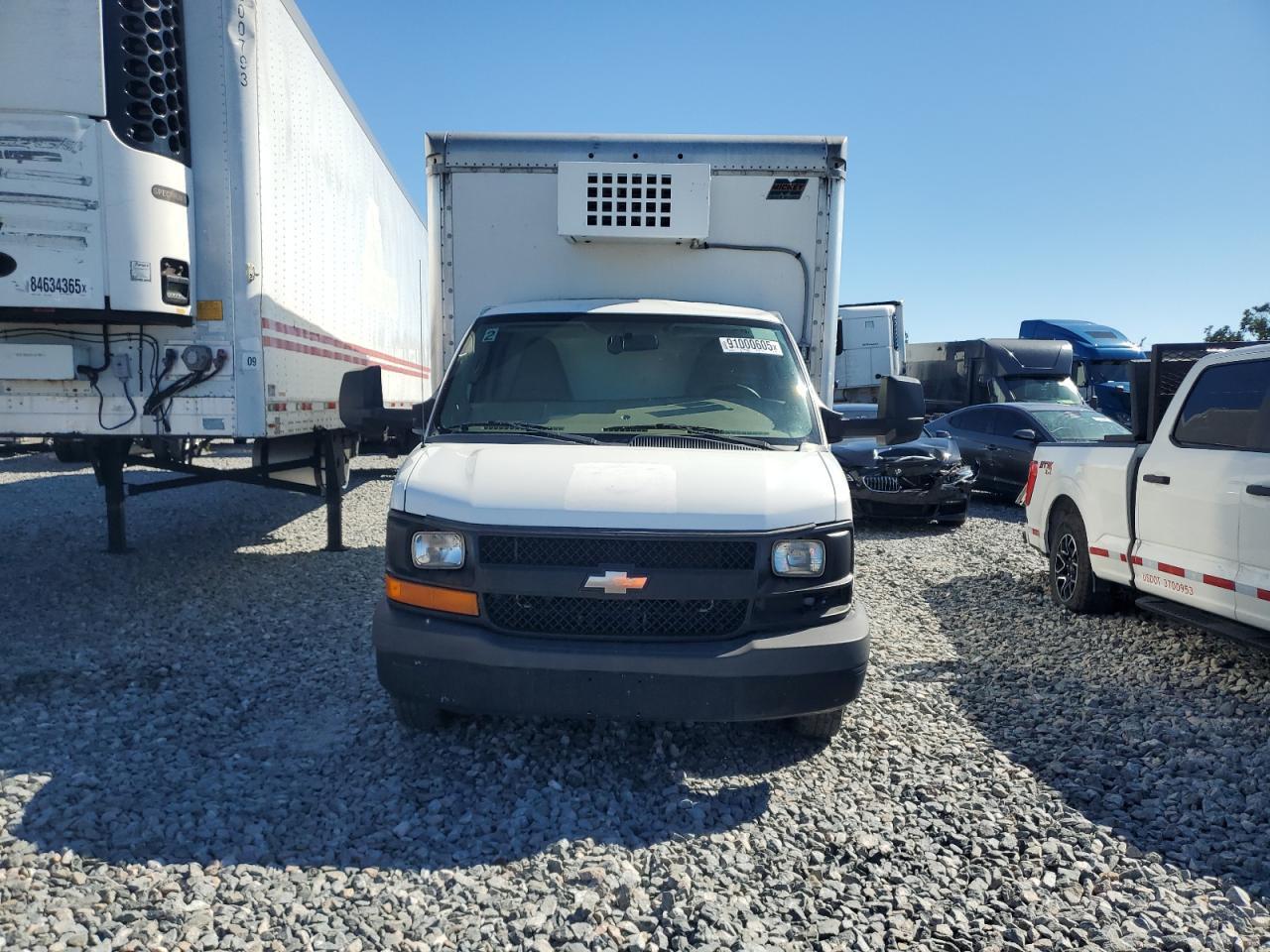 2016 Chevrolet Express G4500 - Фото 5