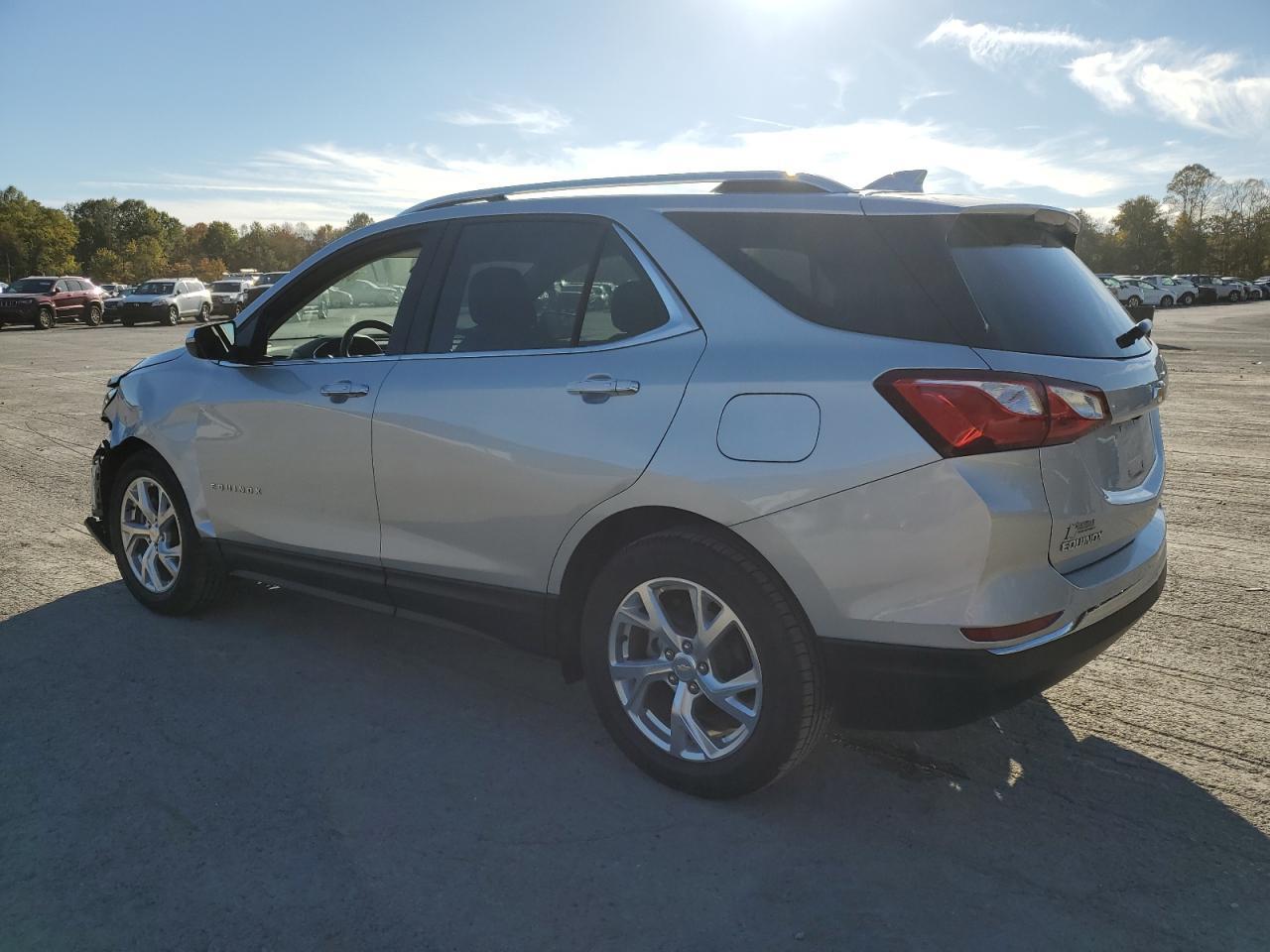 2019 Chevrolet Equinox Premier - Фото 2