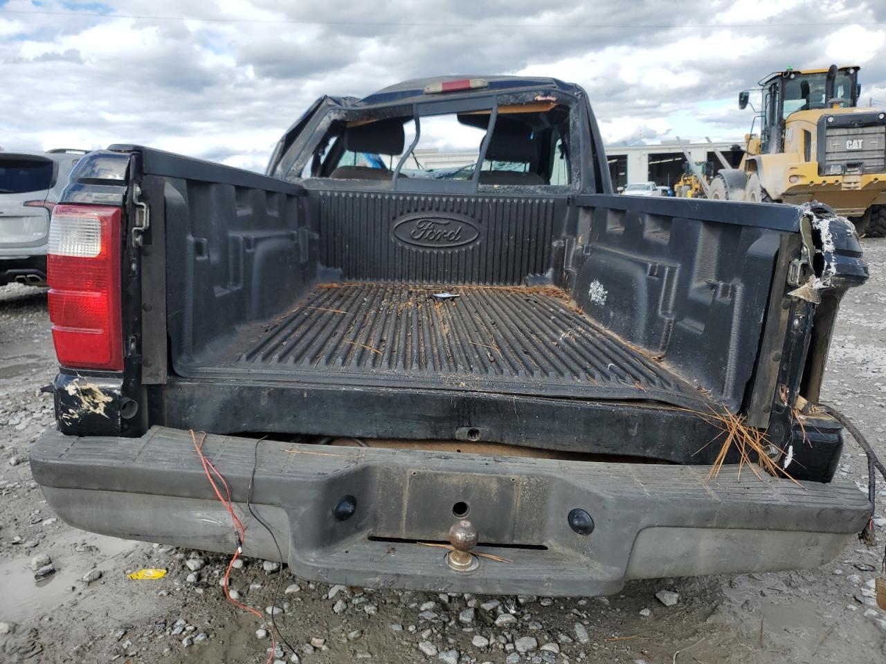 2002 Ford Ranger Super Cab - Image 6