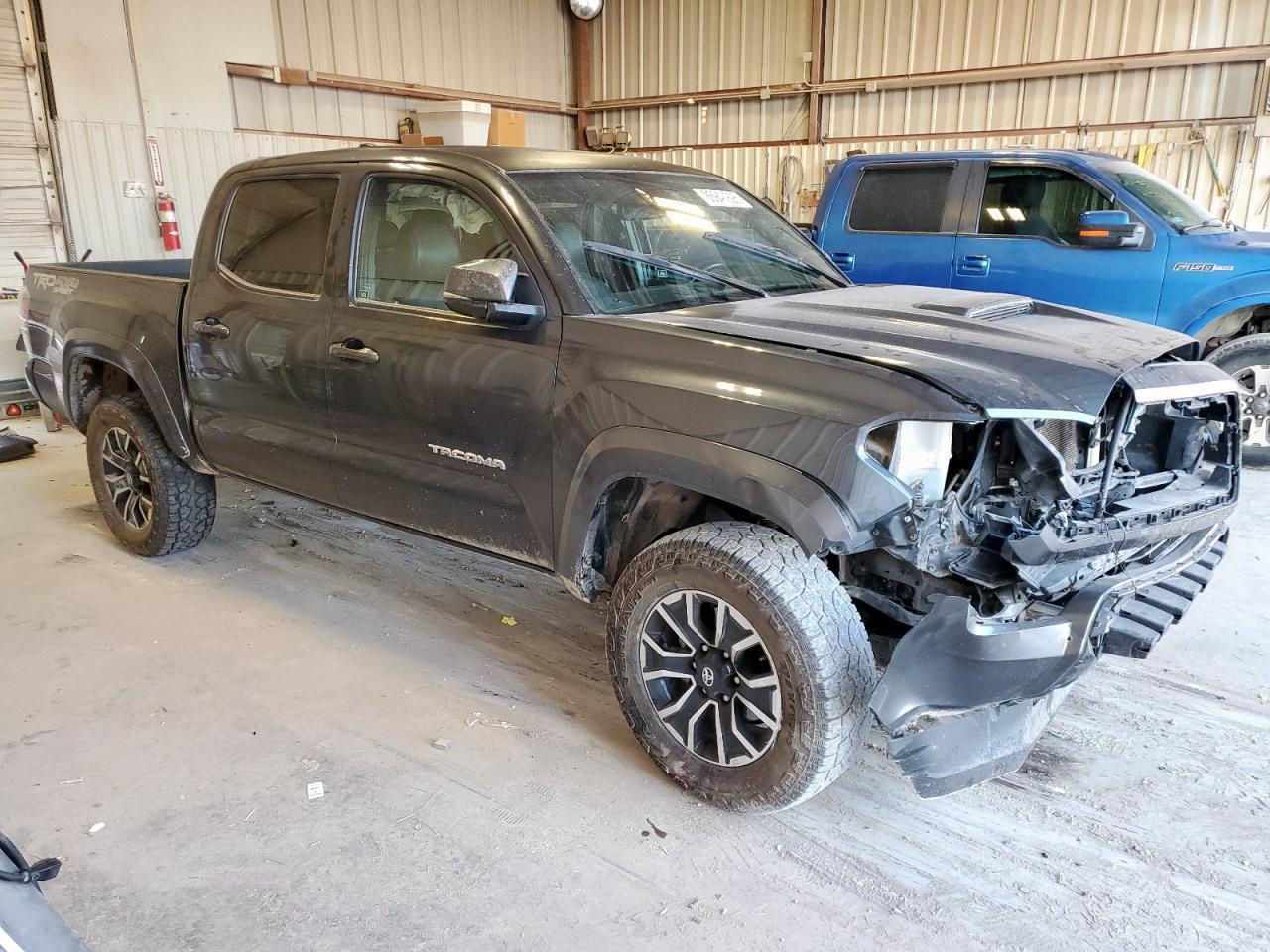 2023 Toyota Tacoma Double Cab - Image 4