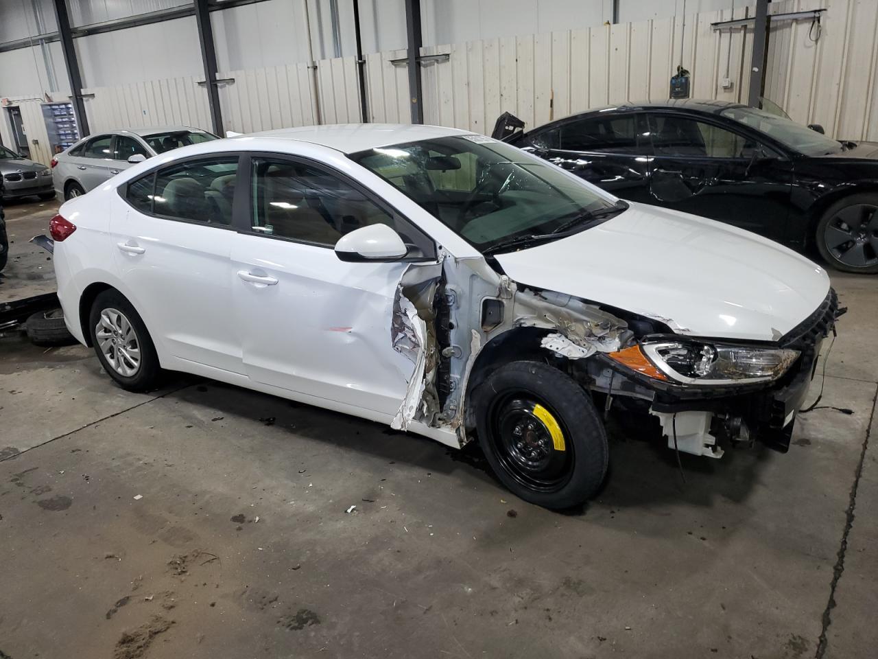 2017 Hyundai Elantra Se - Image 4