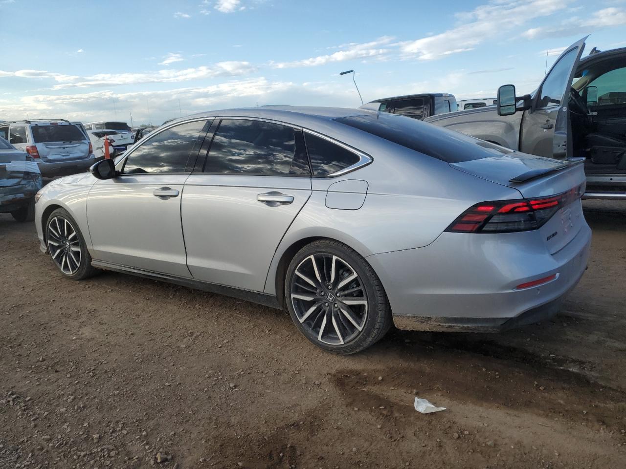 2024 Honda Accord Touring Hybrid - Фото 2