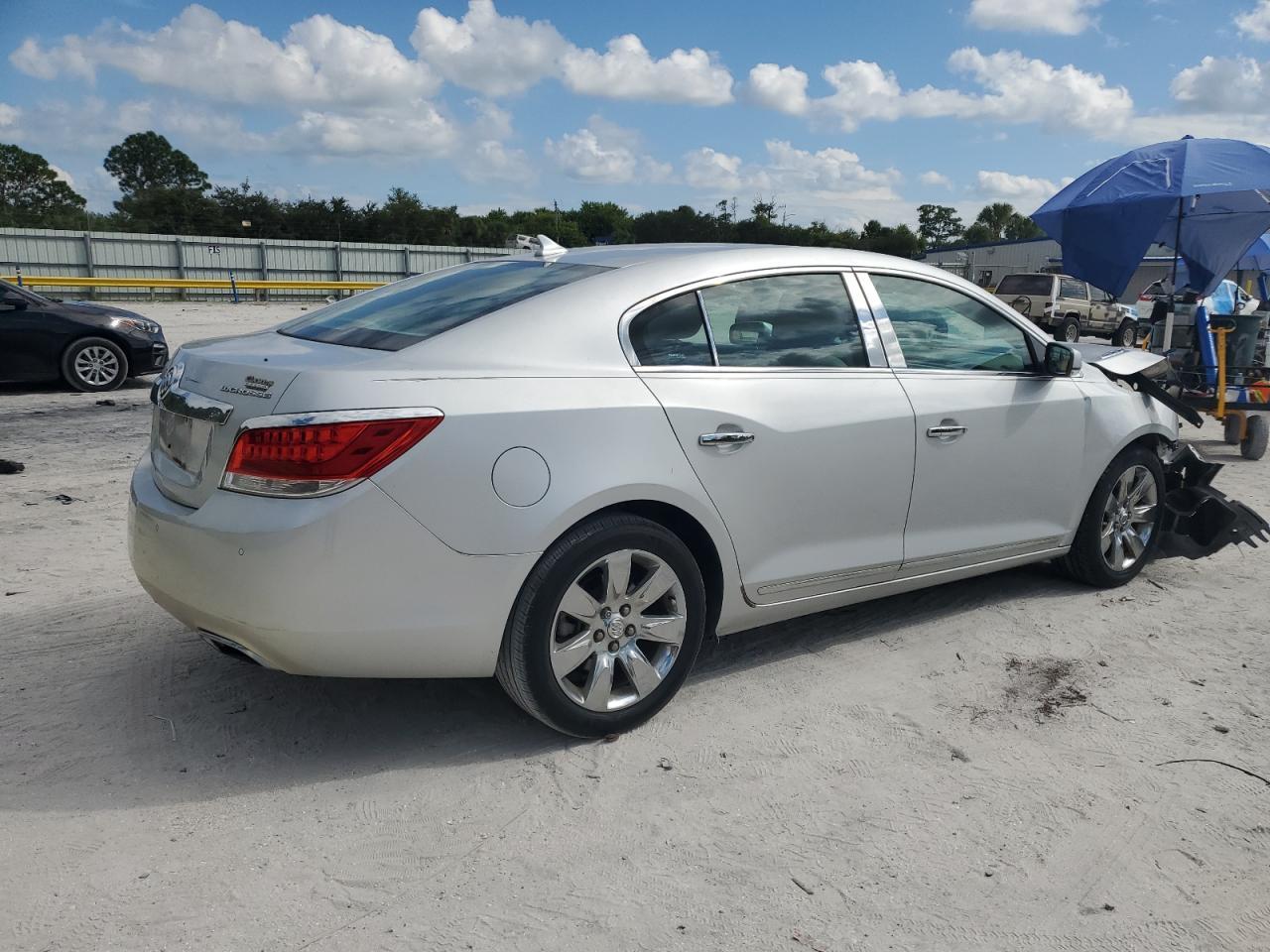 2013 Buick Lacrosse - Image 3