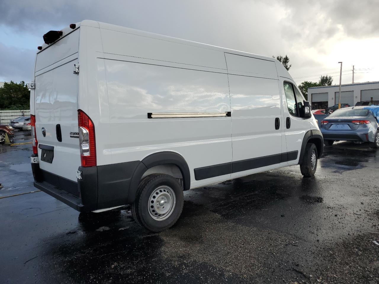 2024 Ram Promaster 2500 2500 High - Image 3